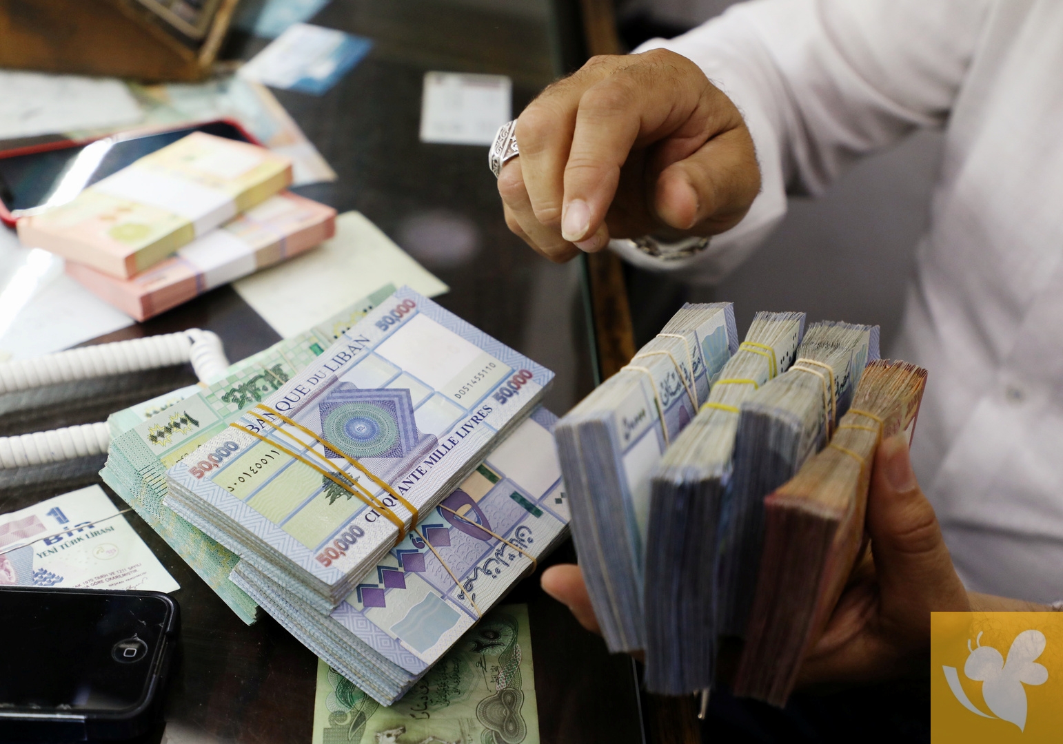 شاهد الآن...أسعار صرف الليرة اللبنانية مقابل الدولار اليوم السبت 3مايو 2025