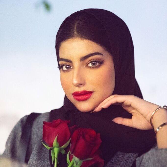 حفل زفاف عبير الراجحي وسعد البوعنين يبهر الجميع بتفاصيل ملكية وحلويات بـ10 مليون ريال