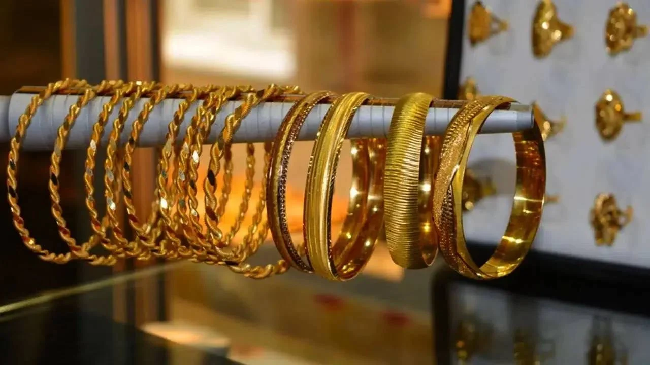 كم سجل سعر جنيه الذهب في صنعاء وعدن وسعر جرام الذهب عيار 21 اليوم الأثنين ؟
